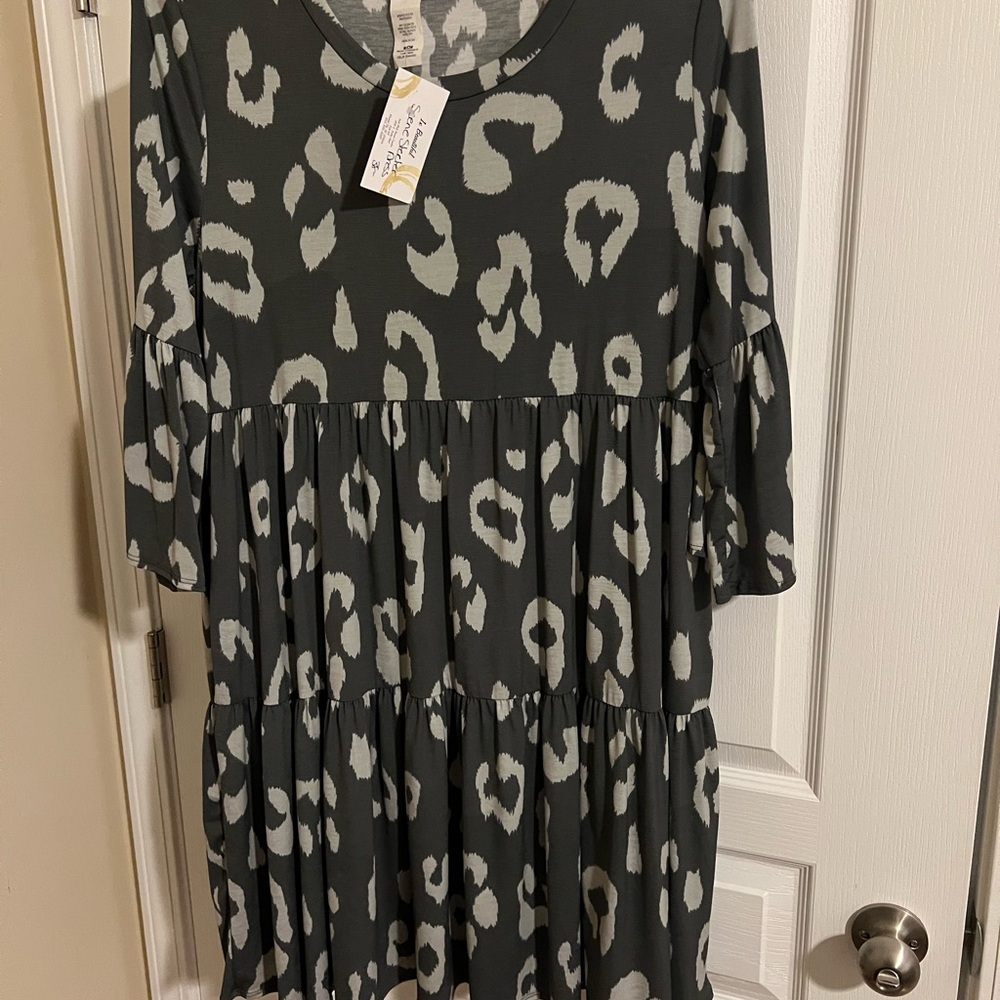 Trendy Boutique Gray Leopard Print Midi Dress